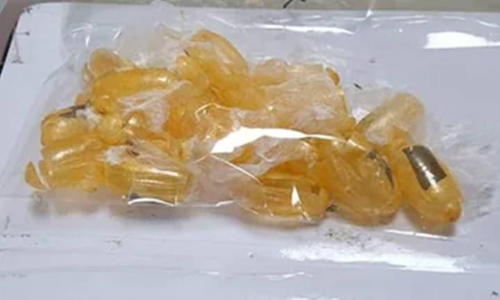 വയറ്റിനുള്ളിൽ 28 കോടിയുടെ കൊക്കെയ്ൻ ഗുളികകൾ ഒളിപ്പിച്ച യുഗാണ്ടൻ യുവതികൾ അറസ്റ്റിൽ