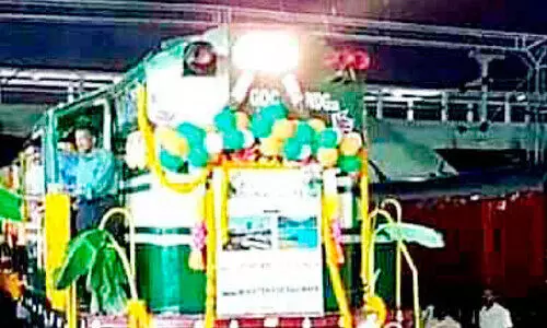 ചൂളംവിളിച്ച് ട്രെയിനെത്തി; തേനിയിൽ ആവേശം