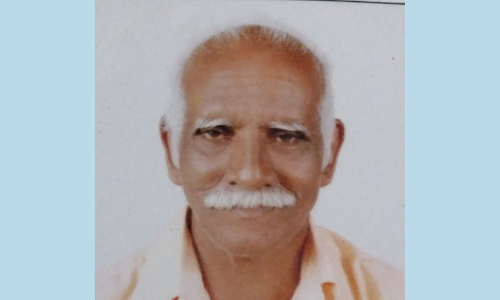 വഴി ഇല്ല; വയോധികന്റെ മൃതദേഹം വീട്ടിലെത്തിക്കാനാവാതെ ബന്ധുക്കൾ