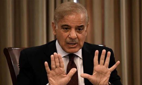 ഇന്ധനവില വർധനവിന് കാരണം നിങ്ങളാണ്: ഇംറാൻ ഖാനെതിരെ ശഹ്ബാസ് ശരീഫ്