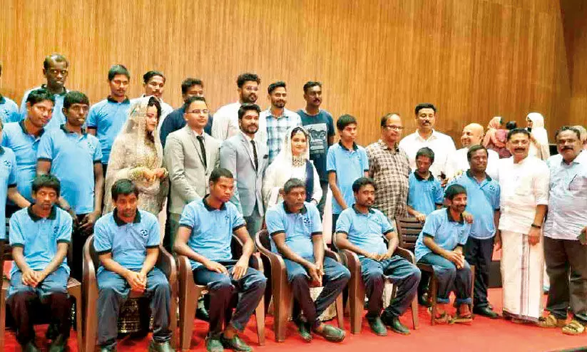 മഹ്റായി ഖുർആൻ; കെ.ടി. ജലീലിന്റെ മക്കൾ വിവാഹിതരായി മഹ്റായി ഖുർആൻ; കെ.ടി. ജലീലിന്റെ മക്കൾ വിവാഹിതരായി