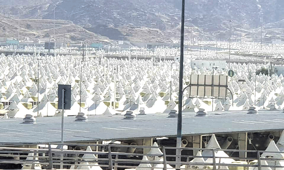 ഹ​ജ്ജ് 2022: മി​ന​യി​ൽ ഒ​രു​ക്കം പു​രോ​ഗ​മി​ക്കു​ന്നു