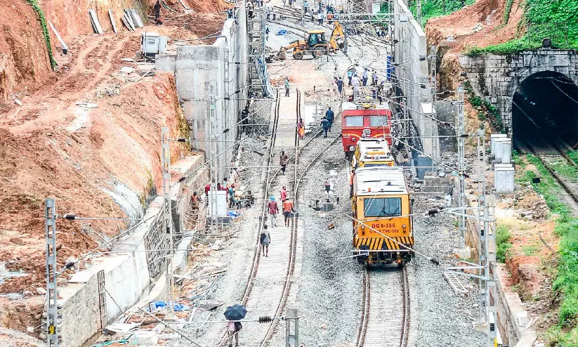 ഇരട്ടിപ്പിക്കൽ മാത്രമല്ല, എത്തിയത്; വൻ വികസനം ഇരട്ടിപ്പിക്കൽ മാത്രമല്ല, എത്തിയത്; വൻ വികസനം
