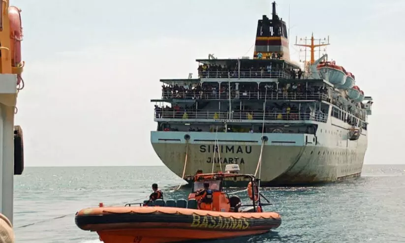 ഇന്തോനേഷ്യയിൽ ബോട്ട് മുങ്ങി 25 പേരെ കാണാതായി