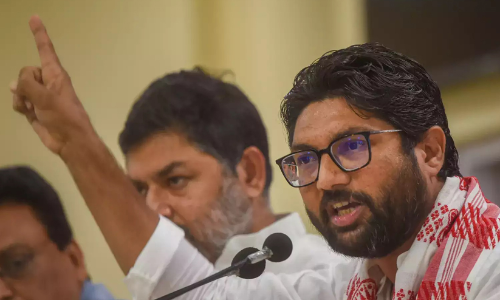 ഗുജറാത്തിൽ മുഖ്യമന്ത്രി സ്ഥാനാർഥിയാകില്ലെന്ന് ജിഗ്നേഷ് മേവാനി; കൂട്ടായ നേതൃത്വത്തിന് കീഴിൽ തെരഞ്ഞെടുപ്പിനെ നേരിടും