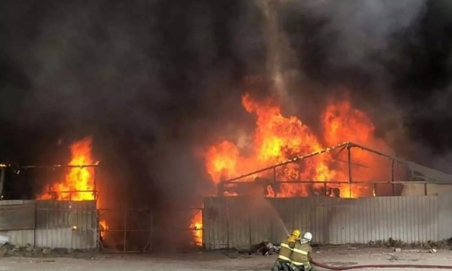 അൽ റായിയിൽ വൻ തീപിടിത്തം; 4000 ചതുരശ്ര മീറ്ററിൽ തീപടർന്നു