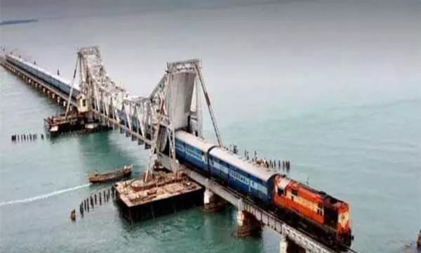 ചരിത്രത്തിലൂടെ വീണ്ടും ട്രെയിനുകൾ ഓടും; 1964ൽ തകർന്ന രാമേശ്വരം-ധനുഷ്കോടി റെയിൽവേ പാത പുനഃസ്ഥാപിക്കുന്നു