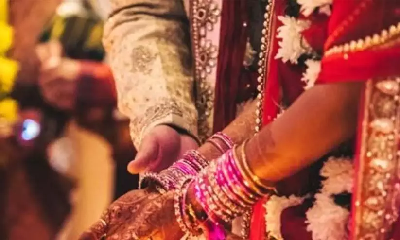 ഫോട്ടോഗ്രാഫറില്ല; വധു വിവാഹത്തിൽനിന്ന് പിന്മാറി ഫോട്ടോഗ്രാഫറില്ല; വധു വിവാഹത്തിൽനിന്ന് പിന്മാറി