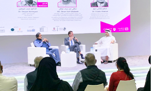 സാമൂഹിക മാധ്യമങ്ങള്‍ ബദല്‍ വിവര സ്രോതസ്സായി-തരൂര്‍