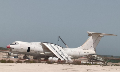 രണ്ടു പതിറ്റാണ്ടിന്‍റെ നിഗൂഢത ബാക്കി; ഉമ്മുൽ ഖുവൈനിലെ വിമാനം ഓർമയാകുന്നു