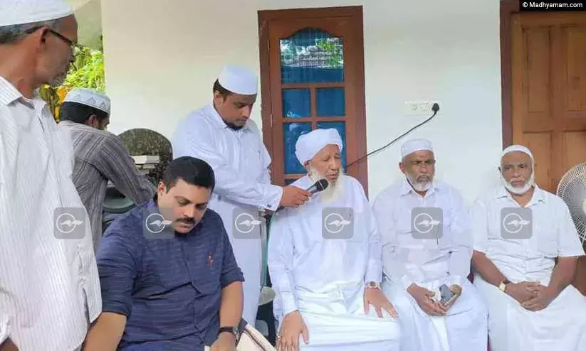 ലഡാക്കിൽ വാഹനാപകടത്തിൽ മരിച്ച സൈനികന്റെ കുടുംബത്തെ മർകസ് ഏറ്റെടുക്കും -കാന്തപുരം ലഡാക്കിൽ വാഹനാപകടത്തിൽ മരിച്ച സൈനികന്റെ കുടുംബത്തെ മർകസ് ഏറ്റെടുക്കും -കാന്തപുരം