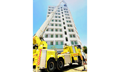 തീ പിടിത്തം; അപ്പാർട്മെന്‍റിൽ കുടുങ്ങിയയാളെ രക്ഷിച്ചു