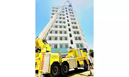 തീ പിടിത്തം; അപ്പാർട്മെന്‍റിൽ കുടുങ്ങിയയാളെ രക്ഷിച്ചു