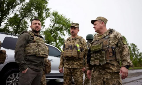 നഗരത്തെ പ്രതിരോധിക്കാൻ ശ്രമിക്കാത്തതിന് ഖാർകിവ് സുരക്ഷ മേധാവിയെ പുറത്താക്കി സെലൻസ്കി