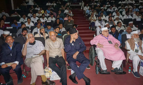 എത്ര സൈന്യത്തെ വേണമെങ്കിലും അയച്ചോളൂ, ജനങ്ങളുടെ മനസ് കീഴടക്കുംവരെ കശ്മീരിൽ സമാധാനമുണ്ടാകില്ല -ഫാറൂഖ് അബ്ദുല്ല