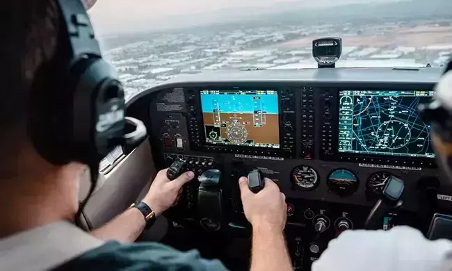 രണ്ടു വൈമാനികരും ഉറങ്ങി; വിമാനം ഭീകരർ റാഞ്ചിയെന്ന് മുന്നറിയിപ്പ്