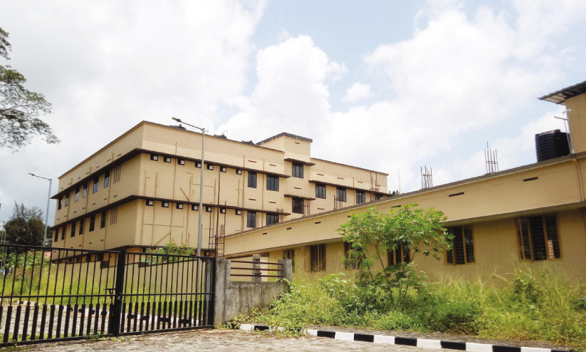 ചാലക്കുടി ഗവ. ഹൈസ്കൂളിൽ ഇനി പെൺകുട്ടികളും ചാലക്കുടി ഗവ. ഹൈസ്കൂളിൽ ഇനി പെൺകുട്ടികളും