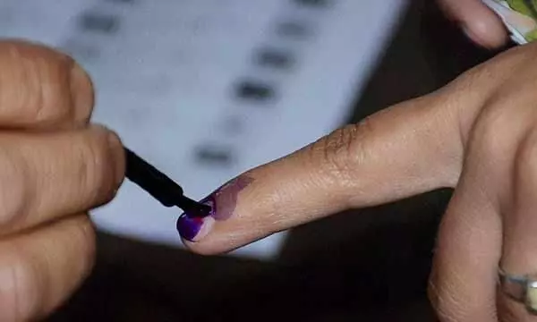 ‘വോട്ട് ഫ്രം ഹോം’; 85 -ലേറെ പ്രായമുള്ളവര്‍ക്കും,40 ശതമാനത്തിലേറെ വൈകല്യമുള്ളവര്‍ക്കും