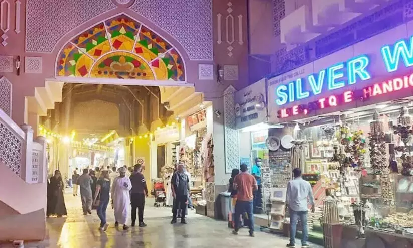 മത്ര സൂഖിൽ സ്വദേശിവത്കരണത്തിന് ആലോചന; വർക്കിങ് ഗ്രൂപ്പ് രൂപവത്കരിച്ചു മത്ര സൂഖിൽ സ്വദേശിവത്കരണത്തിന് ആലോചന; വർക്കിങ് ഗ്രൂപ്പ് രൂപവത്കരിച്ചു