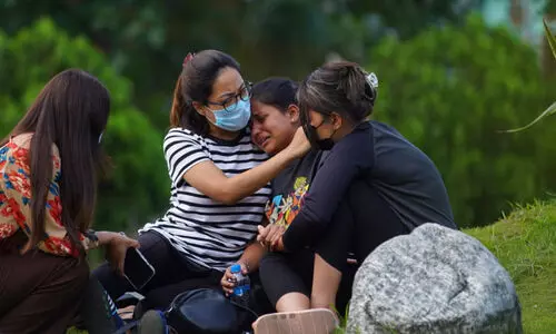 ജീവിതത്തിൽ വഴിപിരിഞ്ഞവർ മരണത്തിലൊന്നിച്ച്​...