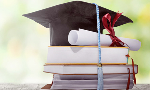 യു.​എ.​ഇ​യി​ലെ 35 വി​ദ്യാ​ർ​ഥി​ക​ൾ​ക്ക്​​ ഇ​ന്ത്യ​യി​ൽ ഉ​പ​രി​പ​ഠ​ന​ത്തി​ന്​ സ്​​കോ​ള​ർ​ഷി​പ്