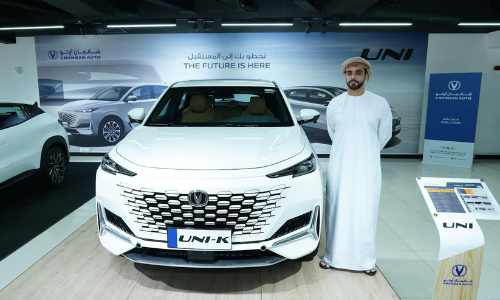 ഒ​മാ​നി​ൽ യു.​എ​ൻ.​ഐ കാ​റു​ക​ൾ ​​അ​വ​ത​രി​പ്പി​ച്ച്​ എ.​ജി.​എ.​ഇ