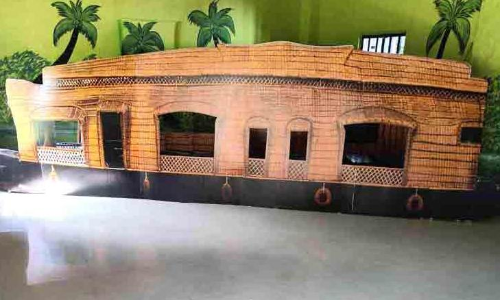 കെട്ടുവള്ള മാതൃകയിൽ ക്ലാസ് മുറിയൊരുക്കി വെച്ചൂച്ചിറ എണ്ണൂറാംവയൽ സ്കൂൾ