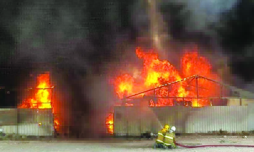 അൽ റായിയിൽ വൻ തീപിടിത്തം; 4000 ചതുരശ്ര മീറ്ററിൽ തീപടർന്നു