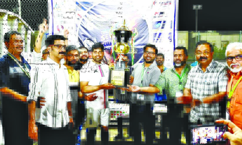 ആ​ക്മി കു​വൈ​ത്ത് സെ​വ​ൻ​സ് ഫു​ട്ബാ​ൾ കി​രീ​ടം ഫ​ഹാ​ഹീ​ൽ ബ്ര​ദേ​ഴ്‌​സി​ന്