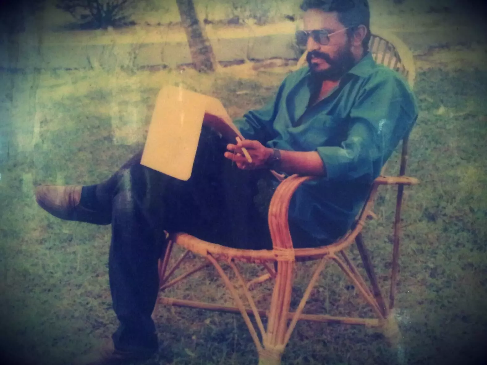 സുരേഷ് ഉണ്ണിത്താൻ (ഒരു പഴയകാല ചിത്രം)