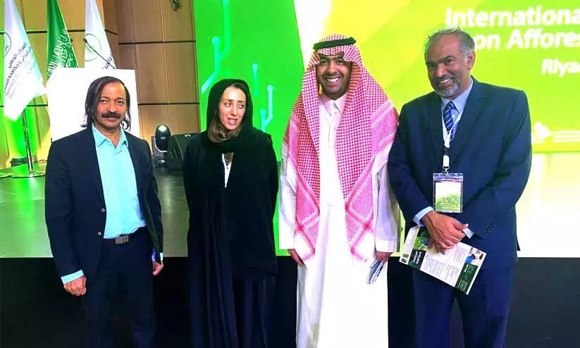 മരുഭൂമിയിൽ ഹരിതവത്കരണം: മുരളി തുമ്മാരുകുടി റിയാദ് സന്ദർശിച്ചു