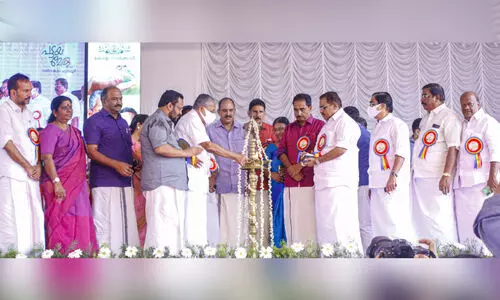 വികസനത്തിന്‍റെ പേരിൽ ആരെയും വഴിയാധാരമാക്കില്ല -മുഖ്യമന്ത്രി