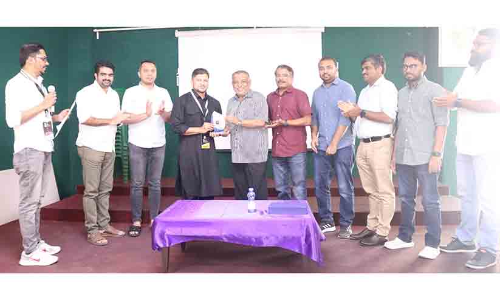 മൂന്നു വർഷം തികച്ച്​ ലീഡ്​ മുന്നോട്ട്