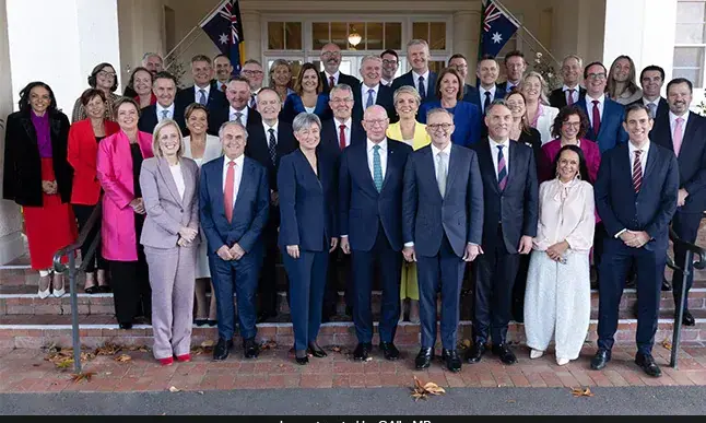 സ്ത്രീസൗഹാർദ മന്ത്രിസഭയുമായി അൽബനീസ്