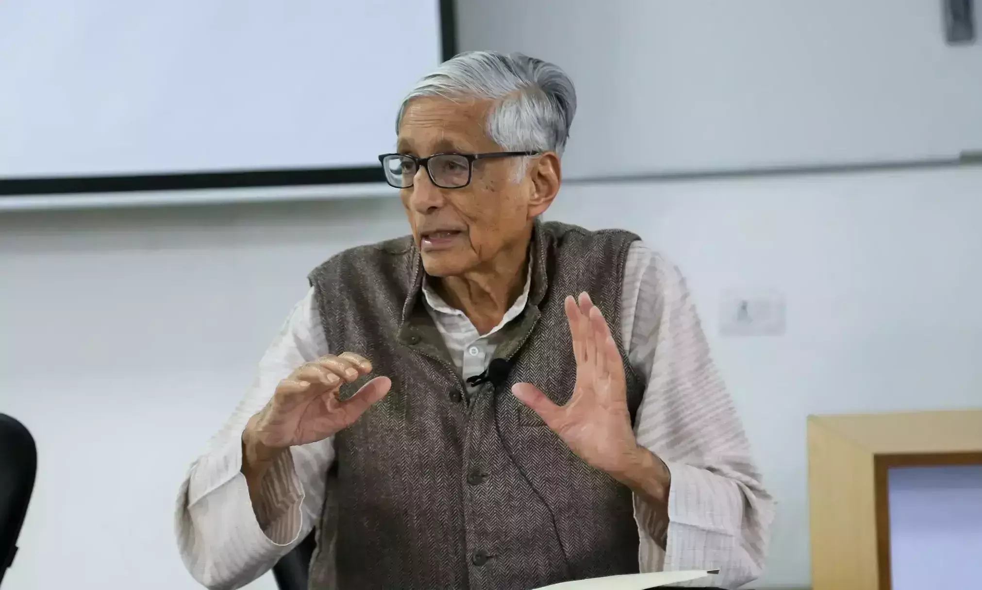 Raj Mohan Gandhi