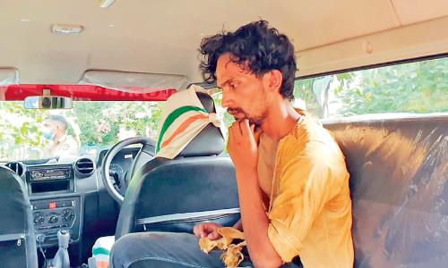 മോഷ്ടിച്ച കാർ അപകടത്തിൽപെട്ടു; യുവാവ് പിടിയിൽ