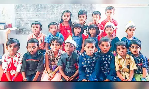 കല്ലാർ സ്കൂളിൽ എത്തിയത്​ പത്ത്​ ജോ​ഡി ഇരട്ടകൾ