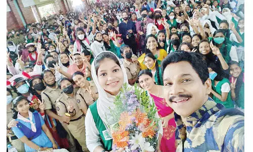 കളി ചിരിയും കാര്യവുമായി മൂസക്കായിം കുട്ട്യോളും