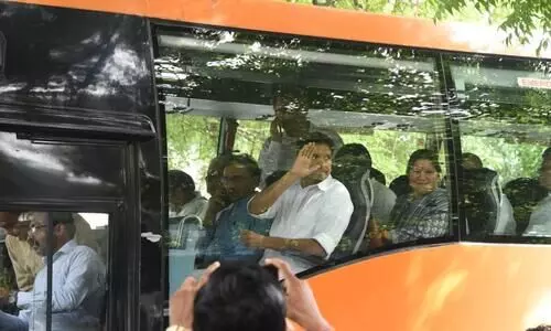 ഹരിയാനയിലെ കോൺഗ്രസ് എം.എൽ.എമാരെ റിസോർട്ടിലേക്ക് മാറ്റുന്നു