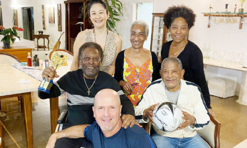 യുക്രെയ്നെ വെറുതെ വിടൂ... പു​ടി​നോ​ട് പെ​ലെ