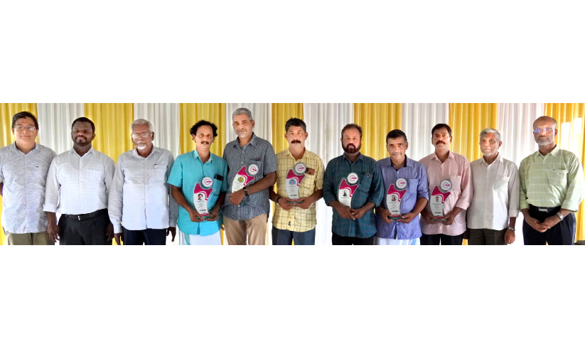 മാധ്യമത്തിൽനിന്ന് വിരമിച്ചവർക്ക് യാത്രയയപ്പ് മാധ്യമത്തിൽനിന്ന് വിരമിച്ചവർക്ക് യാത്രയയപ്പ്