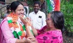 പതിനായിരം പിന്നിട്ട് ഉമയുടെ ഭൂരിപക്ഷം പതിനായിരം പിന്നിട്ട് ഉമയുടെ ഭൂരിപക്ഷം