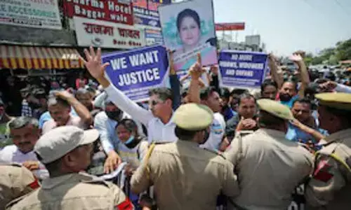 കശ്മീരിലെ കൊലപാതകം: ലഫ്റ്റനന്റ് ഗവർണറെ ഡൽഹിയിലേക്ക് വിളിപ്പിച്ച് കേന്ദ്ര സർക്കാർ