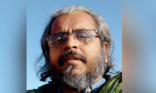 ഭരണവര്‍ഗം പ്രതിസന്ധിയില്‍ പെടുമ്പോള്‍ യുദ്ധത്തിന്‍റെ വെടിയൊച്ചകള്‍ ഉയര്‍ന്നു തുടങ്ങും