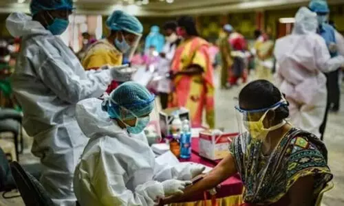 രാജ്യത്ത് കോവിഡ് പടരുന്ന 17 ജില്ലകളിൽ ഏഴും കേരളത്തിൽ; ആശങ്ക വേണ്ടെന്ന് വിദഗ്ധർ