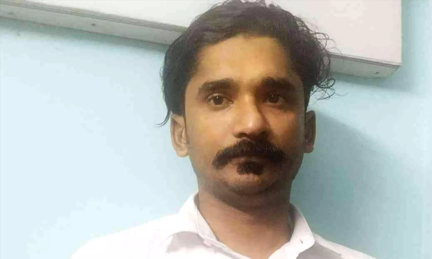 കസ്റ്റംസിനെ വെട്ടിച്ച്​ കടത്തിയ സ്വര്‍ണവുമായി കരിപ്പൂരിൽ യാത്രക്കാരൻ പിടിയില്‍