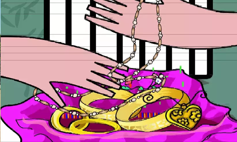 കമ്മത്ത് ലൈനിലെ ജ്വല്ലറി കവർച്ച: നാലു പ്രതികളും റിമാൻഡിൽ കമ്മത്ത് ലൈനിലെ ജ്വല്ലറി കവർച്ച: നാലു പ്രതികളും റിമാൻഡിൽ