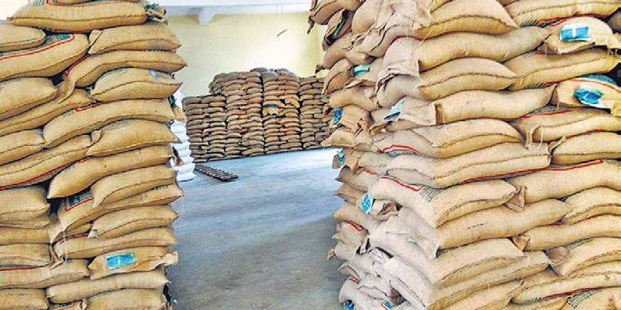 329 ചാക്ക്​ ഭക്ഷ്യധാന്യം പിടികൂടിയ സംഭവം: അ​രി ക​ട​ത്തു​ന്ന ദൃ​ശ്യം കി​ട്ടി, പി​ന്നാ​ലെ സം​ഭ​ര​ണ​കേ​ന്ദ്ര​ങ്ങ​ൾ ക​ണ്ടെ​ത്തി