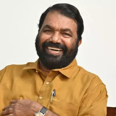 ഭക്ഷ്യവിഷബാധ : സമഗ്രമായി അന്വേഷിച്ച് റിപ്പോർട്ട് നൽകാൻ മന്ത്രി നിർദേശം നൽകി ഭക്ഷ്യവിഷബാധ : സമഗ്രമായി അന്വേഷിച്ച് റിപ്പോർട്ട് നൽകാൻ മന്ത്രി നിർദേശം നൽകി