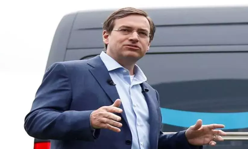 Dave Clark, Amazon Dave Clark, Amazon